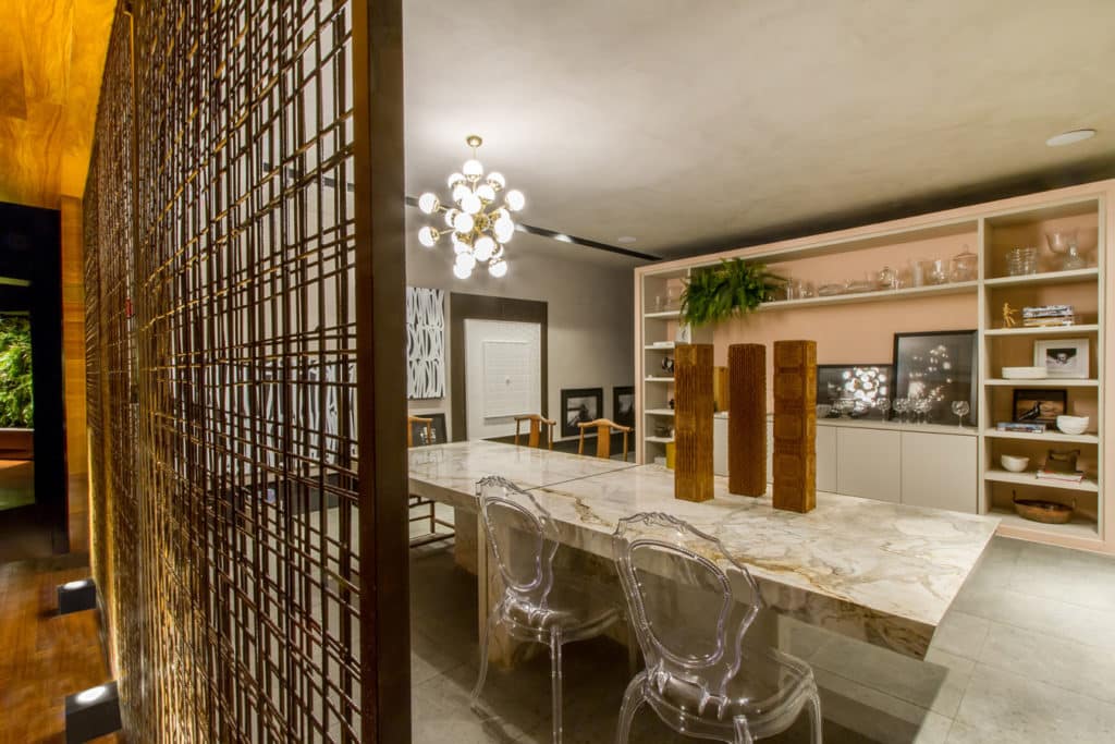 High Low sala de jantar arquitetura casacor alagoas 1024x683 - Ideias bacanas de decoração na CASACOR AL