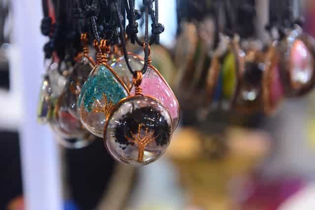 bijuterias na feira de artesanato - Fenearte 2019: a maior feira de artesanato do Brasil