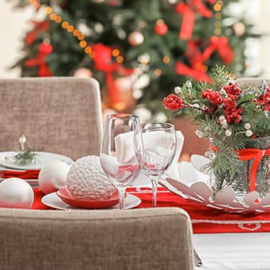 revistaSIM Decoracao Decoracao de mesa de Natal Destaque Credito Pixel Shot 390x390 - Anote as dicas para elaborar uma bonita decoração de Natal